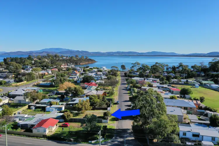 4 Seventh Avenue, Dodges Ferry TAS 7173
