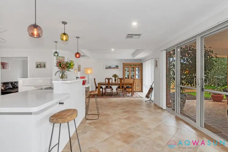 50 Noreena Ave, Golden Bay WA 6174
