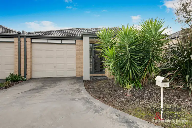16/7 Syme Road, Pakenham VIC 3810