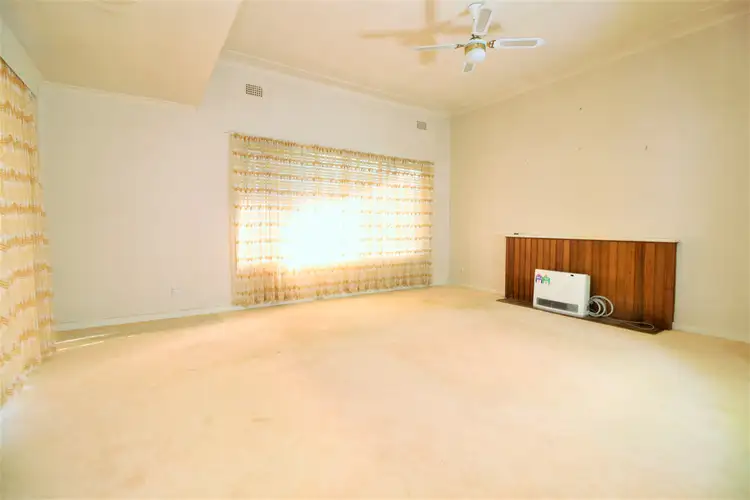 Sixth view of Homely house listing, 2 Lawson Crescent, Griffith NSW 2680