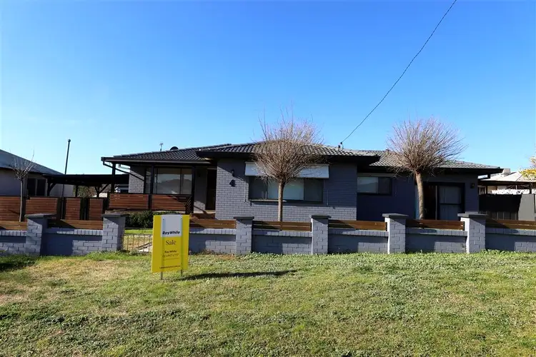 4 Clarence Street, Tumut NSW 2720