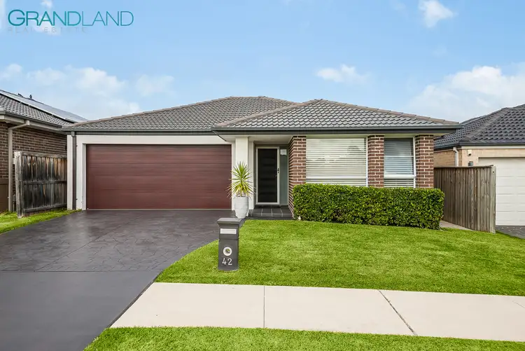 42 Stanley Avenue, Middleton Grange NSW 2171