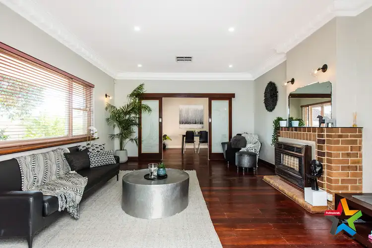 30 Walkington Way, Eden Hill WA 6054