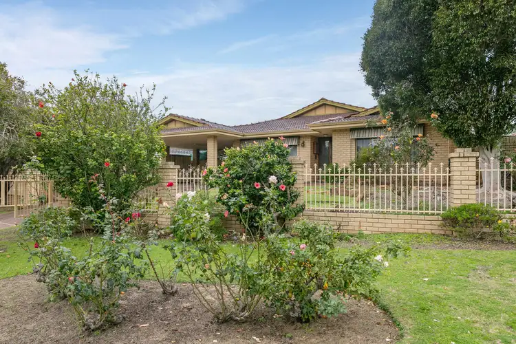 35 Shacklock Crescent, Winthrop WA 6150