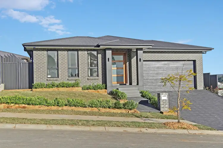30 Roy Crescent, Thirlmere NSW 2572
