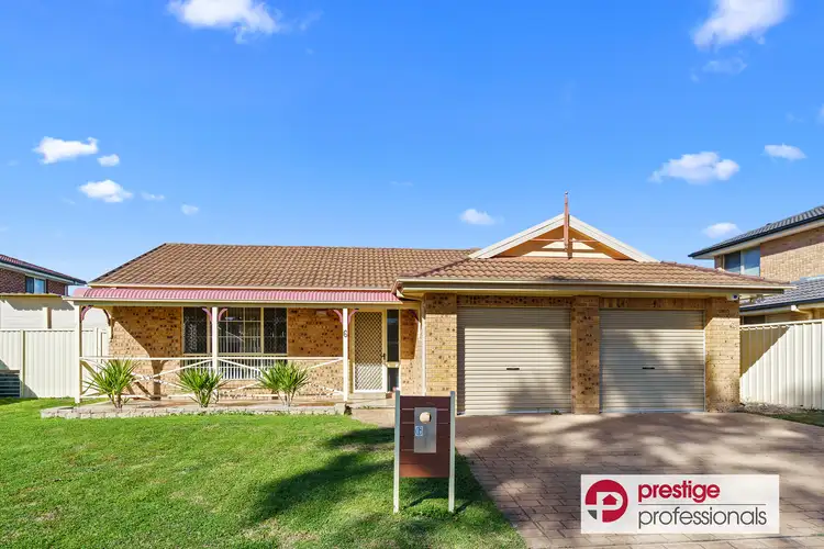 6 Wattle Grove Drive, Wattle Grove NSW 2173