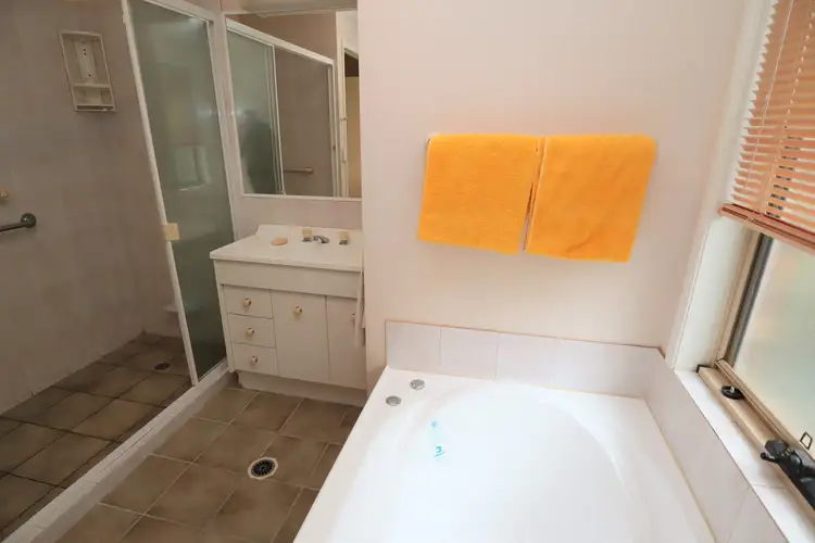 Seventh view of Homely house listing, 14 Philip Court, Summerholm QLD 4341