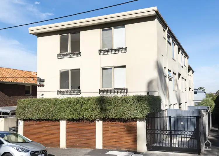 2/37 Flemington Street, Travancore VIC 3032