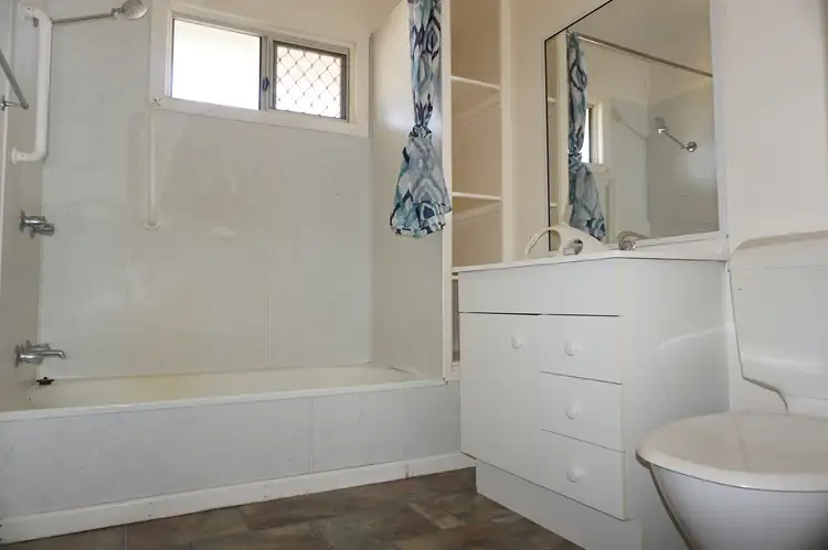 Sixth view of Homely semi-detached listing, 2 14 HUTT STREET, St George QLD 4487