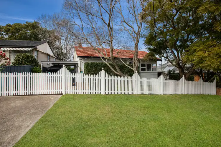 17 Thompson Street, East Maitland NSW 2323