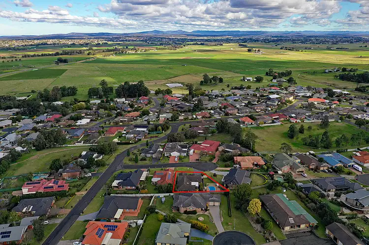 Second view of Homely house listing, 5 Elm Close, Largs NSW 2320