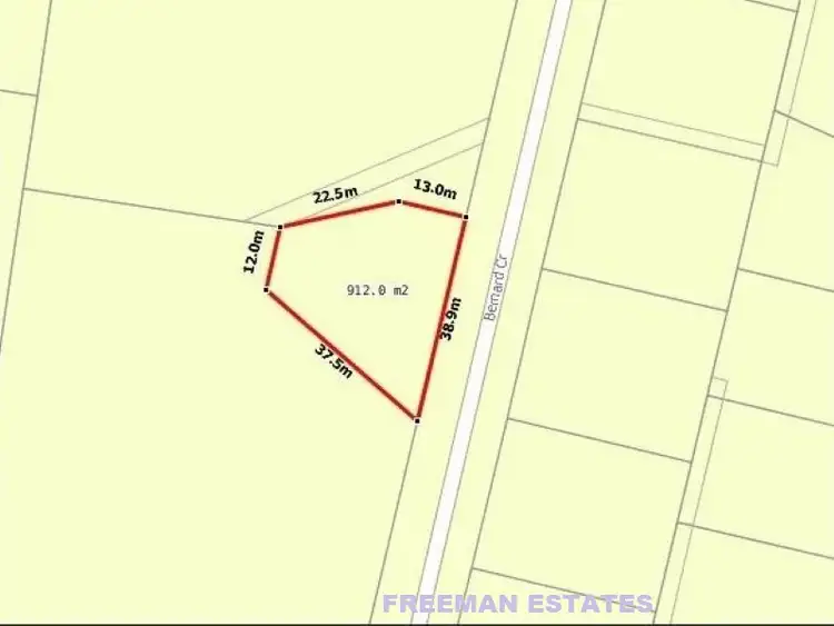 15 Bernard Crescent, Kingaroy QLD 4610