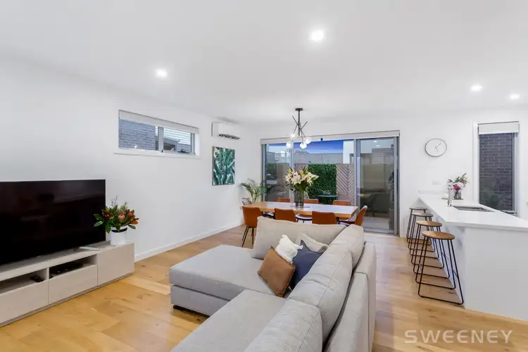 1/4 Begonia Avenue, Altona North VIC 3025