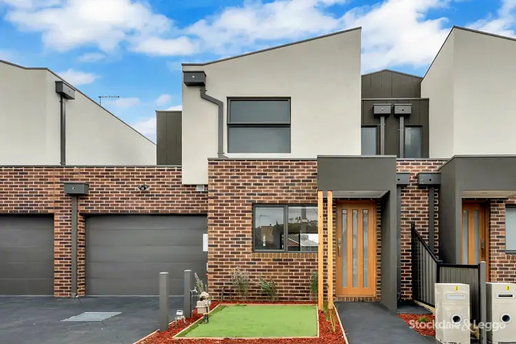 2/31 Robinson Street, Jacana VIC 3047