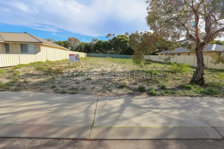 33 (Lot 786) Dauphin Crescent, Castletown WA 6450