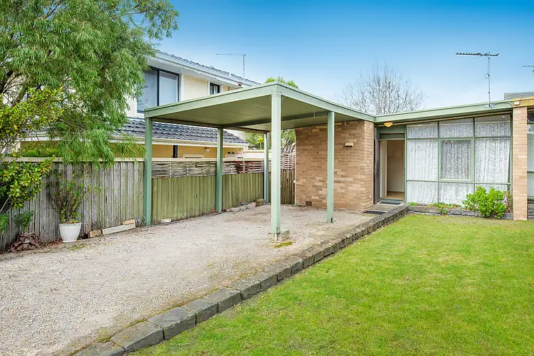 1/10 Ashmore Avenue, Mordialloc VIC 3195