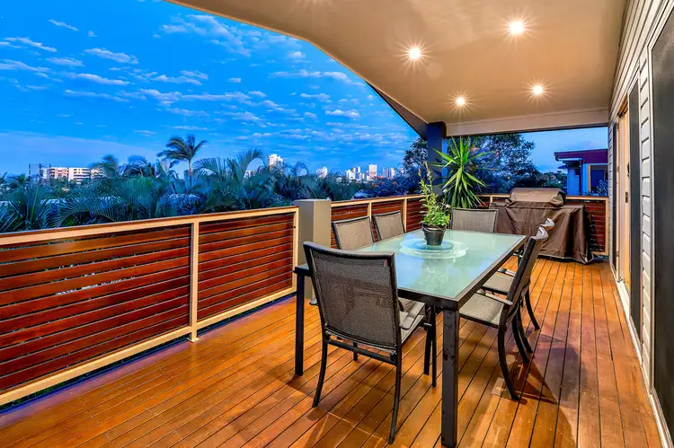 70 Whiting Street, Labrador QLD 4215