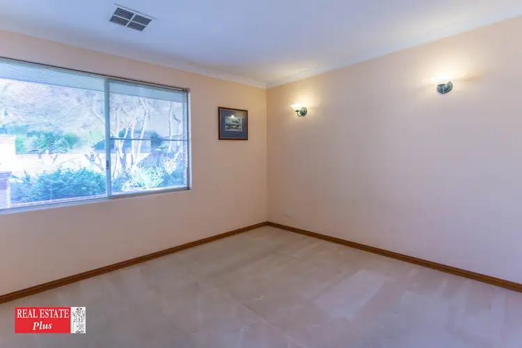 Sixth view of Homely house listing, 4 Kanya Court, Swan View WA 6056