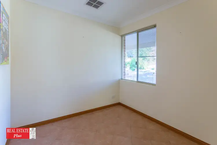 Seventh view of Homely house listing, 4 Kanya Court, Swan View WA 6056