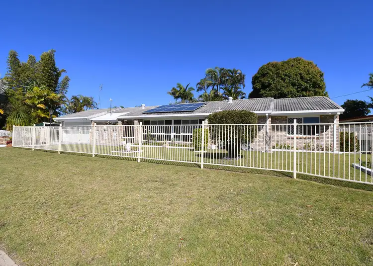 51 Hibiscus Street, Urangan QLD 4655