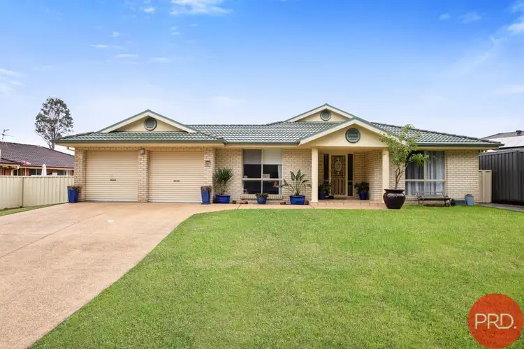 12 Drysdale Crescent, Metford NSW 2323