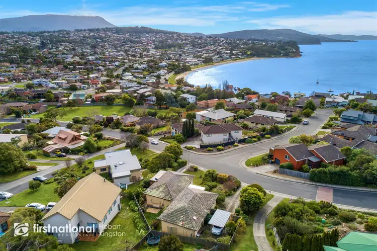 1/14 Suncoast Drive, Blackmans Bay TAS 7052