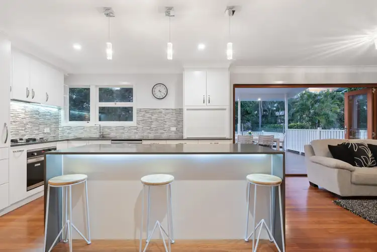 4 Besson Street, Stafford Heights QLD 4053