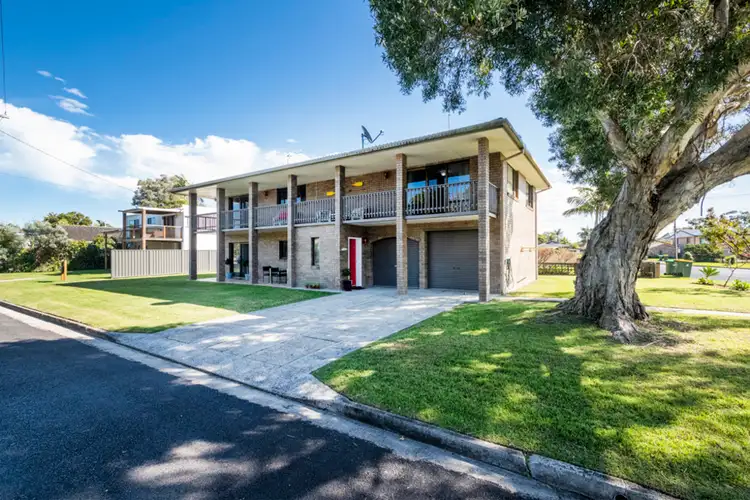 6 SUSAN STREET, Yamba NSW 2464