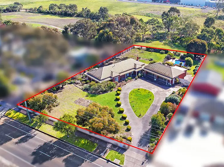42 Meadowvale Drive, Grovedale VIC 3216