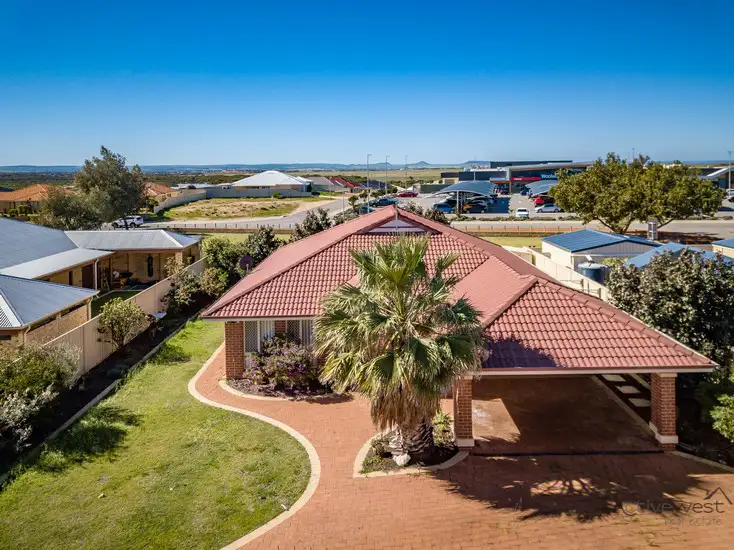 8 Fleetwing Street, Wandina WA 6530
