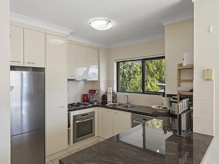 Fifth view of Homely unit listing, 4/15 Eskgrove Street, East Brisbane QLD 4169