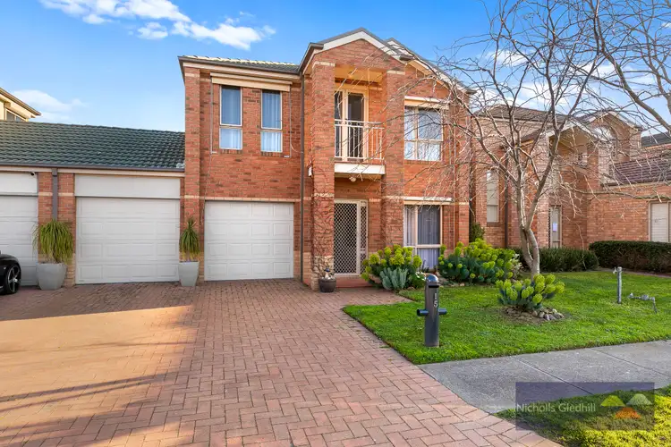 15 Amhurst Drive, Narre Warren South VIC 3805