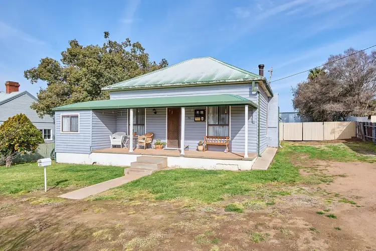 36 Kemp Street, Junee NSW 2663