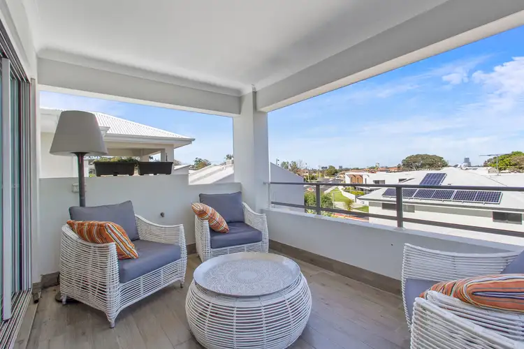 98B Peninsula Road, Maylands WA 6051
