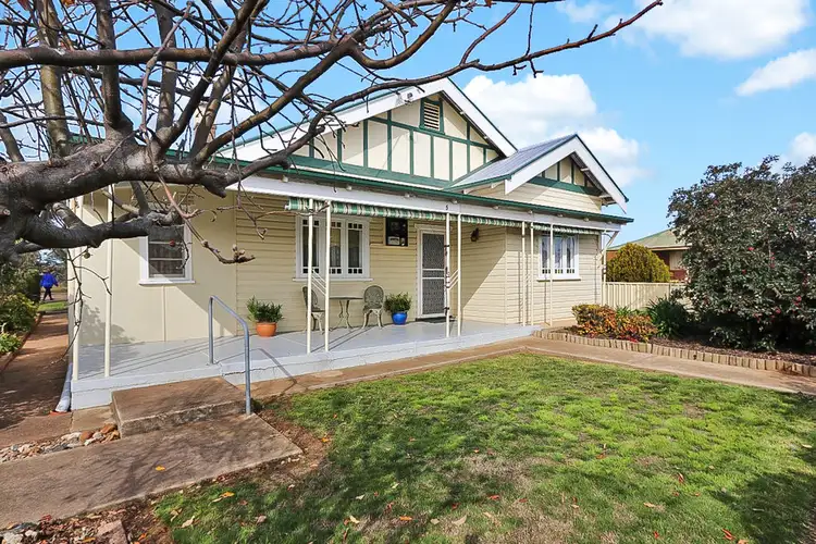 5 Junee Road, Temora NSW 2666