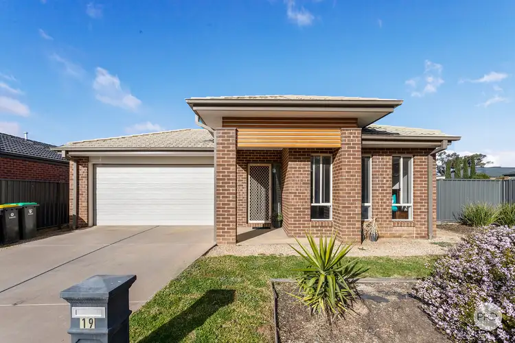 19 National Parade, Eaglehawk VIC 3556
