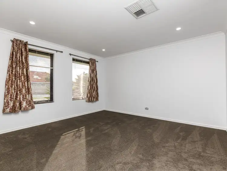 Fifth view of Homely house listing, 279 Lyon Road, Aubin Grove WA 6164