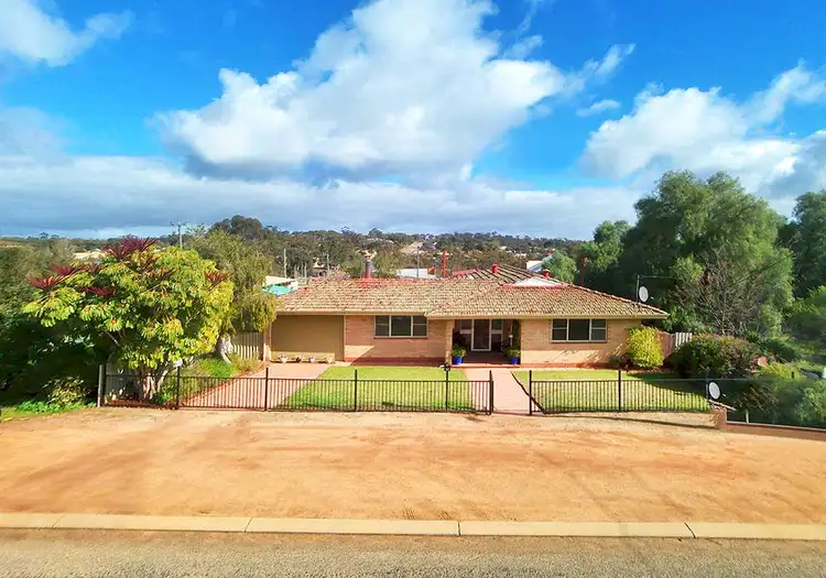 50 Raglan Street, Pingelly WA 6308