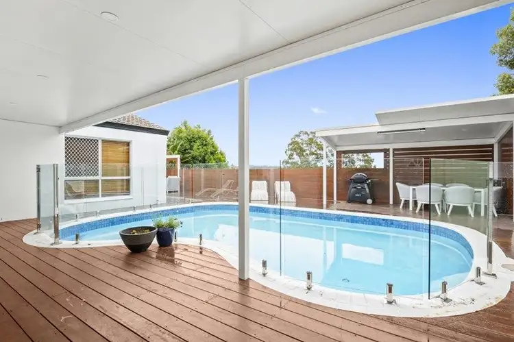 5 Teak Place, Ashmore QLD 4214