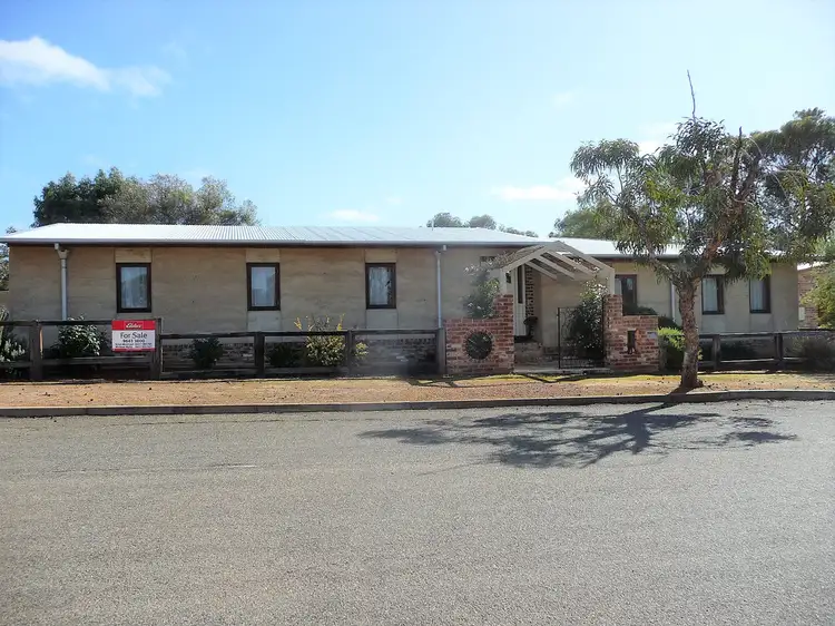 16 RAILWAY STREET, Beverley WA 6304