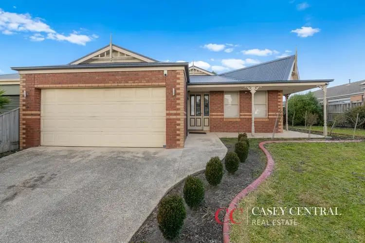18 Yorkshire Drive, Cranbourne North VIC 3977