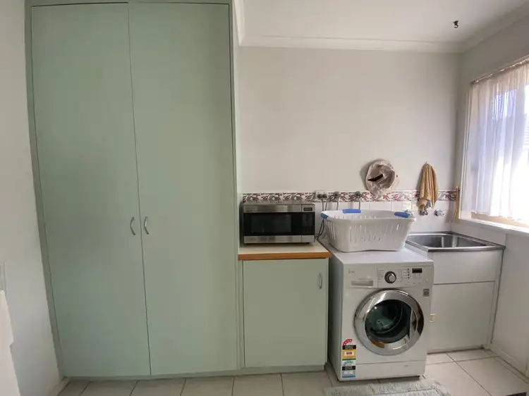 Sixth view of Homely house listing, Unit 2/ 2 SPRY COURT, Horsham VIC 3400