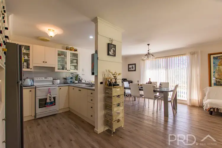 58-60 Gundagai Street, Adelong NSW 2729