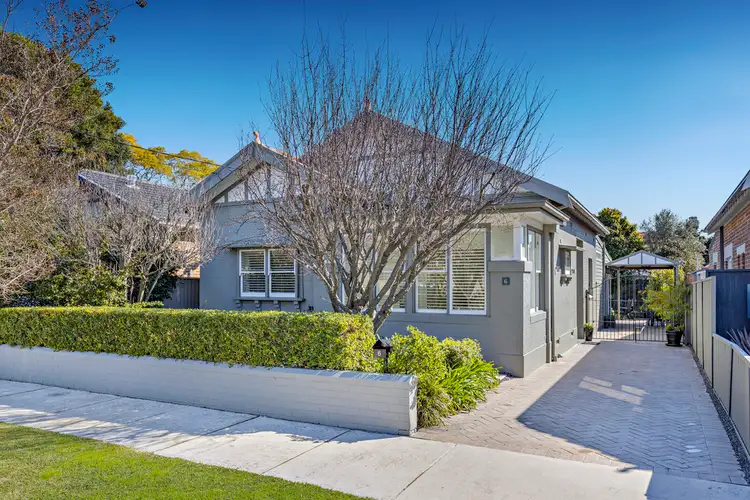 6 Earle Avenue, Ashfield NSW 2131