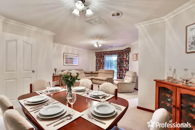 7 Maitland Place, Thornlie WA 6108