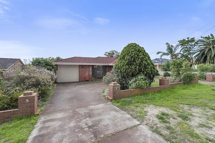 5 Bracken Way, Bibra Lake WA 6163