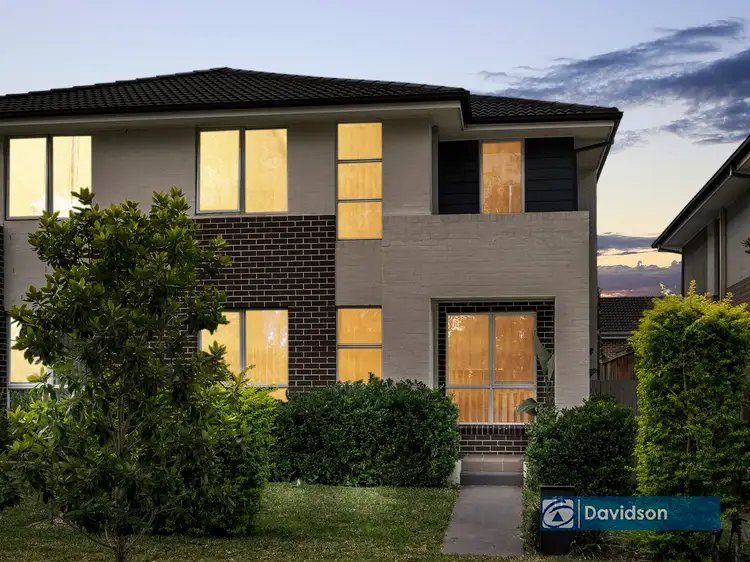 11 Three Bees Drive, Glenfield NSW 2167