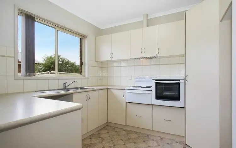 Second view of Homely unit listing, 1/1-3 Peppermint Place, Benalla VIC 3672
