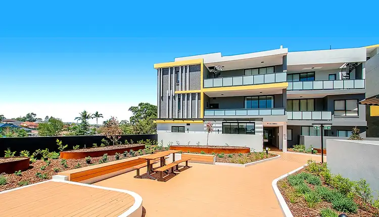303/10 Hezlett Road