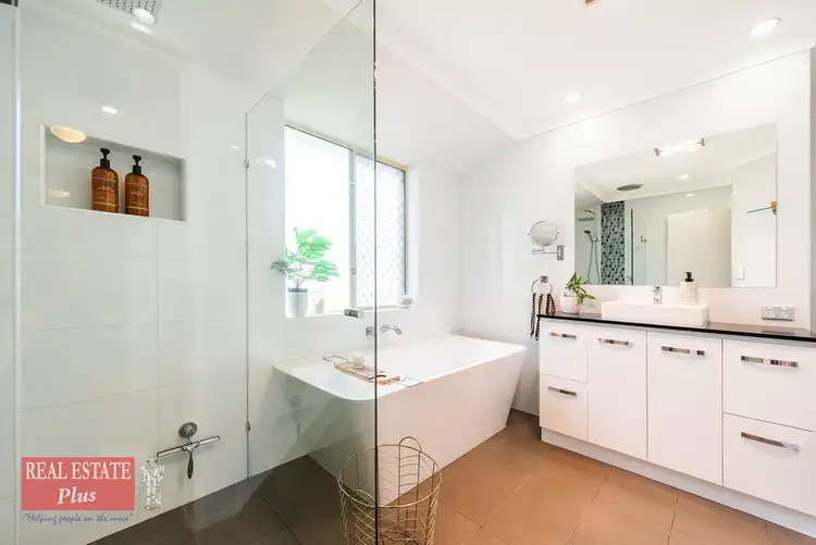 Fourth view of Homely house listing, 6 Sumreal Close, Swan View WA 6056